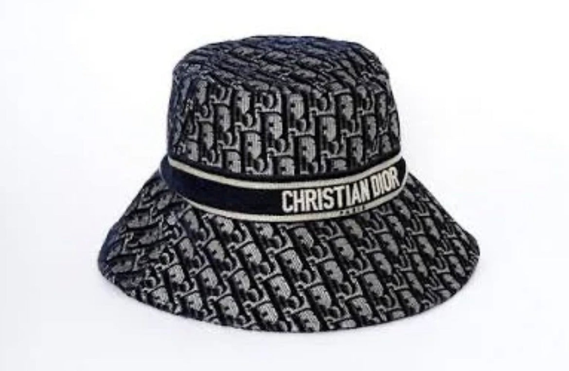 cd bucket hat
